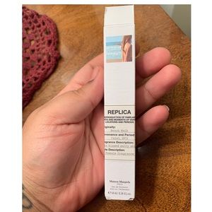 "REPLICA" BEACH WALK by Masion Margiela